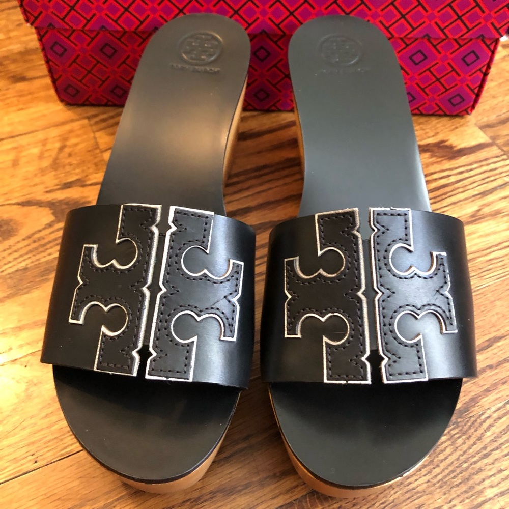 * Sold * Tory Burch beautiful Wedges!